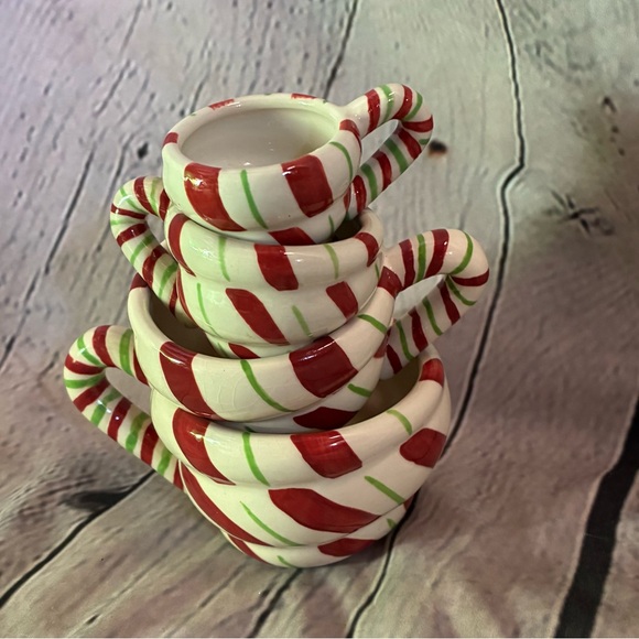 Other - 4 PC Christmas Candy Cane‎ Measuring Cups Cooking Utensils Holiday Decor GUC
